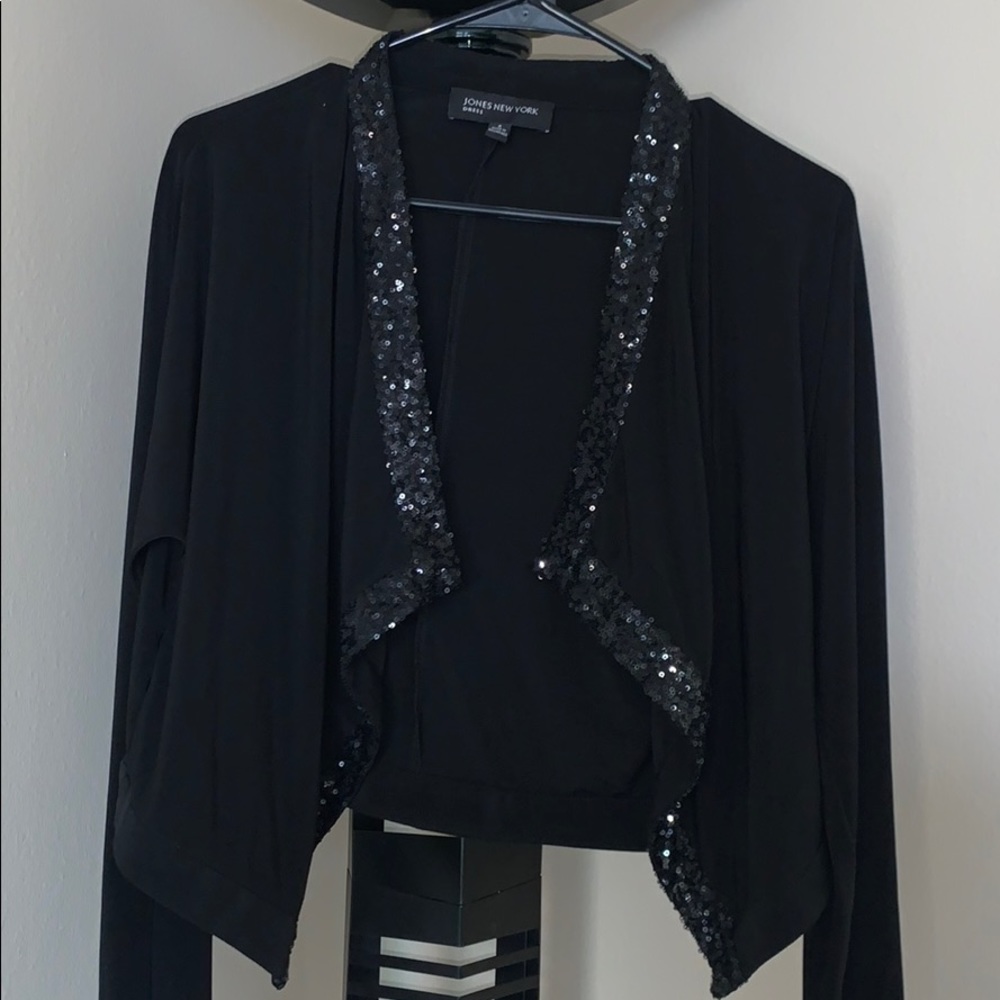 Elegant cropped cardigan